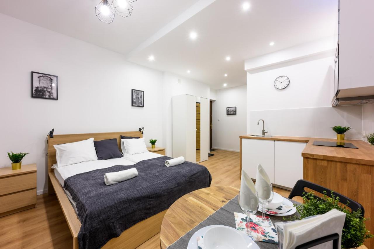 Cracow Rent Apartments - Spacious Apartments For 2-7 People In Quiet Area - Kolberga Street Nr 3 - 10 Min To Main Square By Foot Cracovia Esterno foto