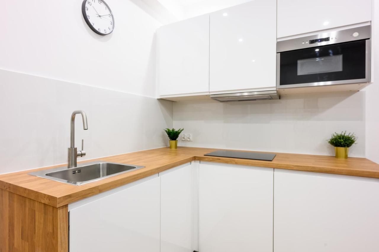 Cracow Rent Apartments - Spacious Apartments For 2-7 People In Quiet Area - Kolberga Street Nr 3 - 10 Min To Main Square By Foot Cracovia Esterno foto