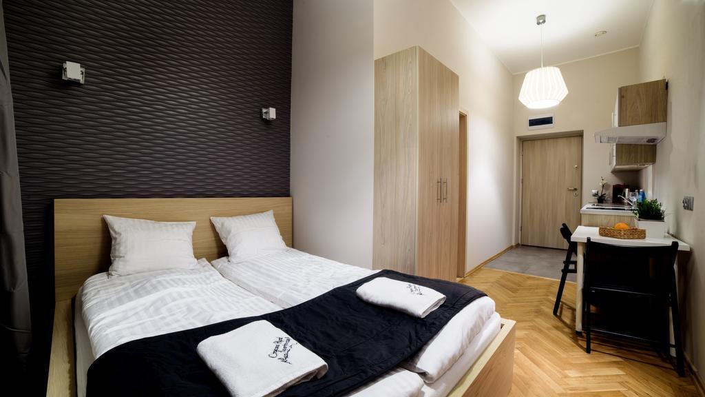 Cracow Rent Apartments - Spacious Apartments For 2-7 People In Quiet Area - Kolberga Street Nr 3 - 10 Min To Main Square By Foot Cracovia Esterno foto