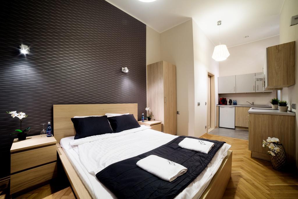 Cracow Rent Apartments - Spacious Apartments For 2-7 People In Quiet Area - Kolberga Street Nr 3 - 10 Min To Main Square By Foot Cracovia Esterno foto