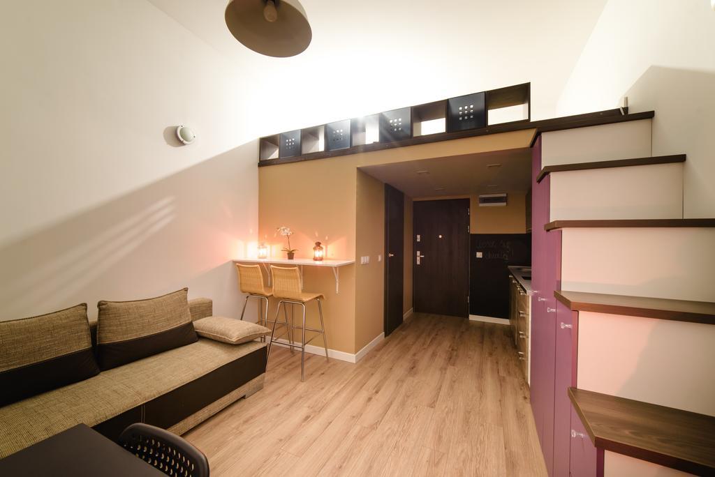 Cracow Rent Apartments - Spacious Apartments For 2-7 People In Quiet Area - Kolberga Street Nr 3 - 10 Min To Main Square By Foot Cracovia Esterno foto