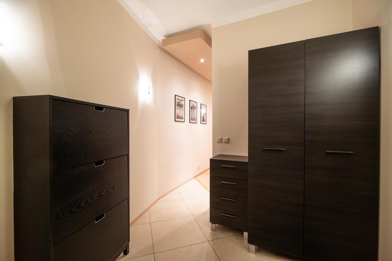 Cracow Rent Apartments - Spacious Apartments For 2-7 People In Quiet Area - Kolberga Street Nr 3 - 10 Min To Main Square By Foot Cracovia Esterno foto