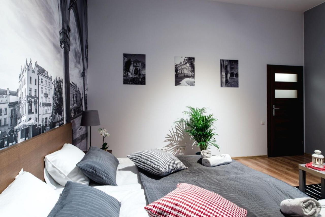 Cracow Rent Apartments - Spacious Apartments For 2-7 People In Quiet Area - Kolberga Street Nr 3 - 10 Min To Main Square By Foot Cracovia Esterno foto